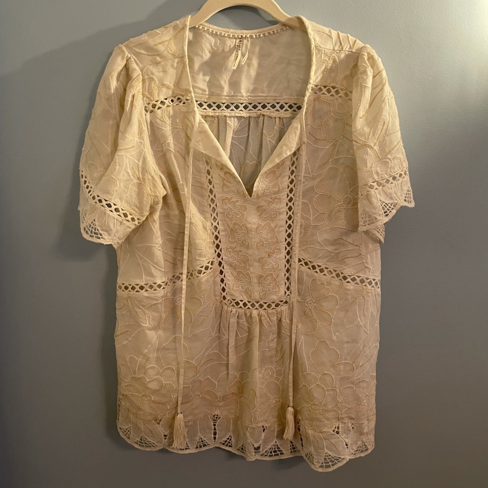 Textured v-neck blouse